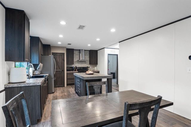 92 County Road 6473, Dayton, TX 77535