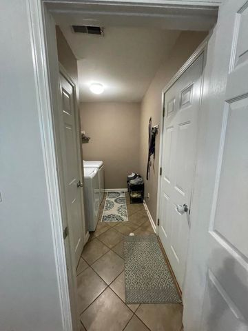 118 Back Stretch Drive, Georgetown, KY 40324