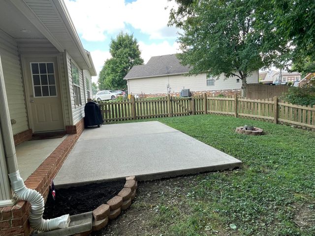 118 Back Stretch Drive, Georgetown, KY 40324