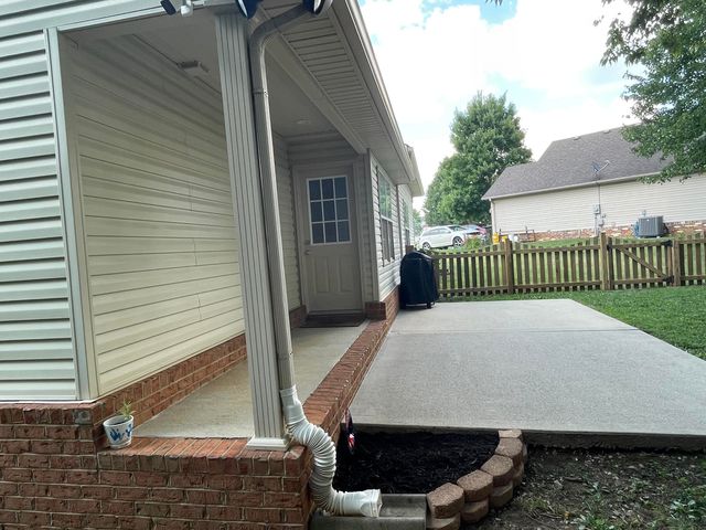 118 Back Stretch Drive, Georgetown, KY 40324