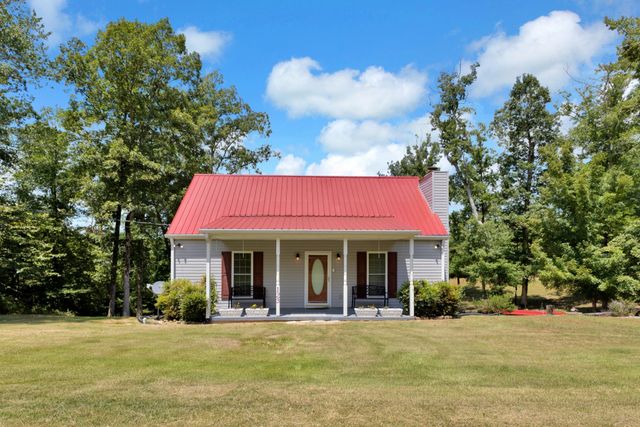 123 Lower Roans Creek Rd, Linden, TN 37096