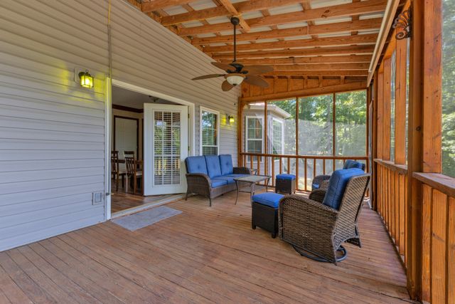 123 Lower Roans Creek Rd, Linden, TN 37096