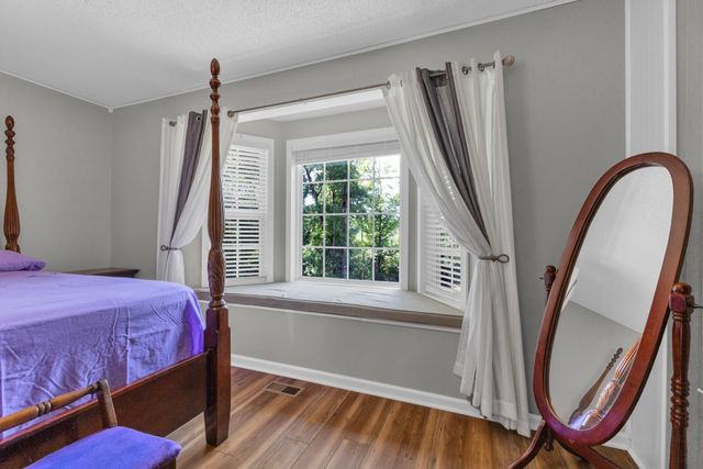 123 Lower Roans Creek Rd, Linden, TN 37096