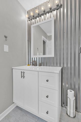 123 Lower Roans Creek Rd, Linden, TN 37096