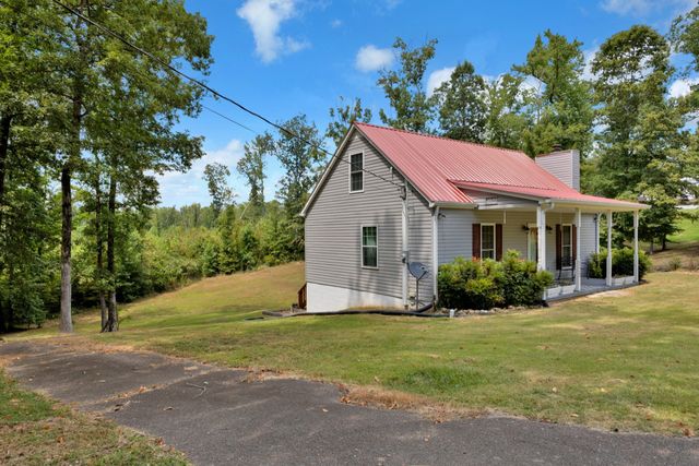 123 Lower Roans Creek Rd, Linden, TN 37096