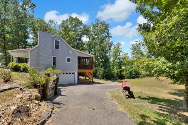 123 Lower Roans Creek Rd, Linden, TN 37096