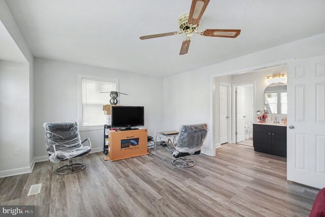 12101 SALEMTOWN DR, Woodbridge, VA 22192