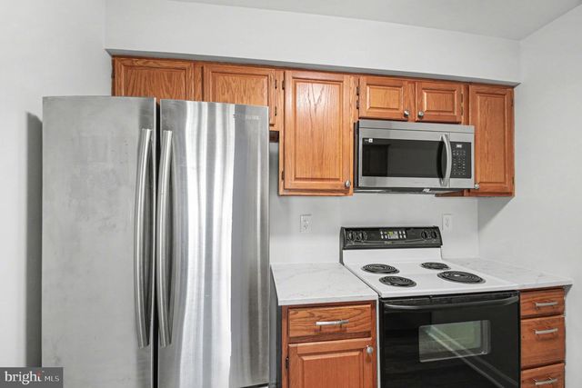 12101 SALEMTOWN DR, Woodbridge, VA 22192