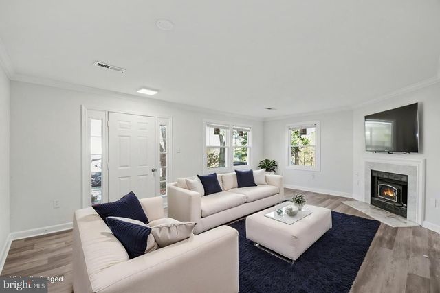 12101 SALEMTOWN DR, Woodbridge, VA 22192