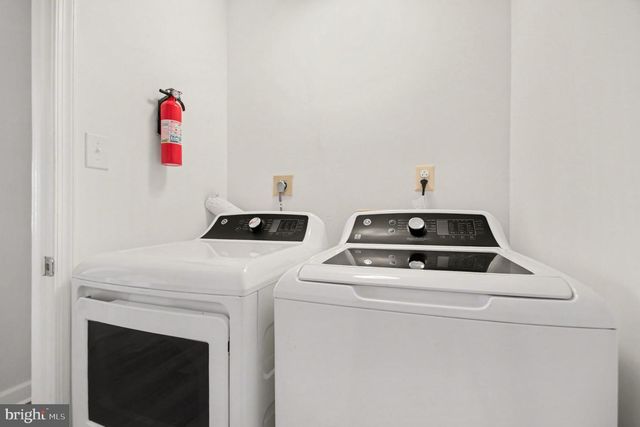 12101 SALEMTOWN DR, Woodbridge, VA 22192