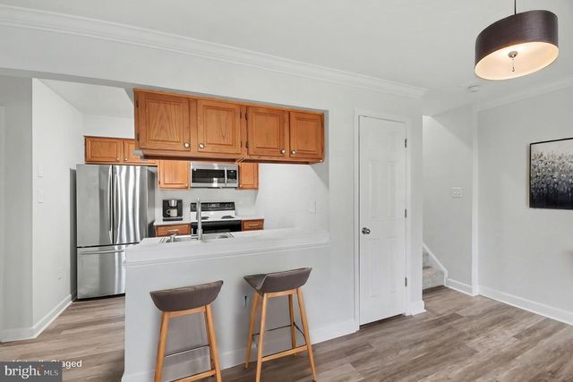 12101 SALEMTOWN DR, Woodbridge, VA 22192