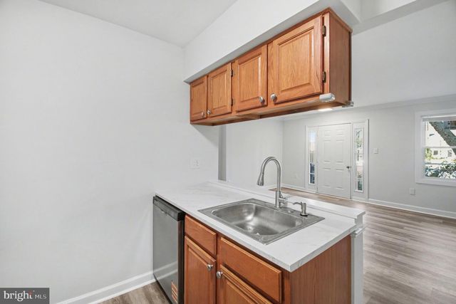 12101 SALEMTOWN DR, Woodbridge, VA 22192