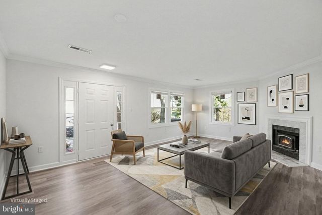 12101 SALEMTOWN DR, Woodbridge, VA 22192