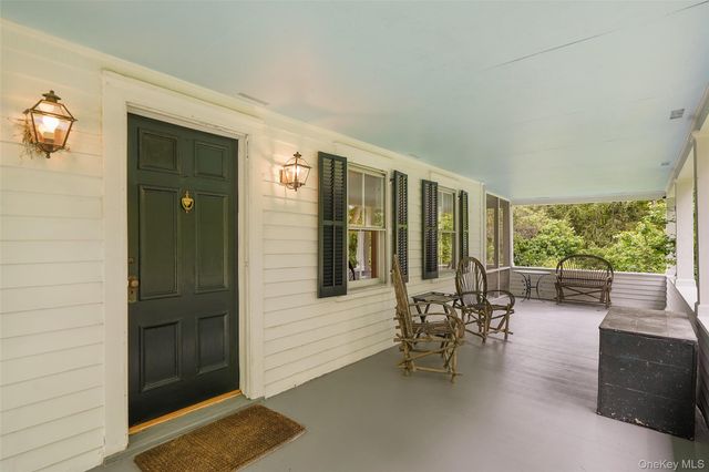 2 Mekeel Street, Katonah, NY 10536