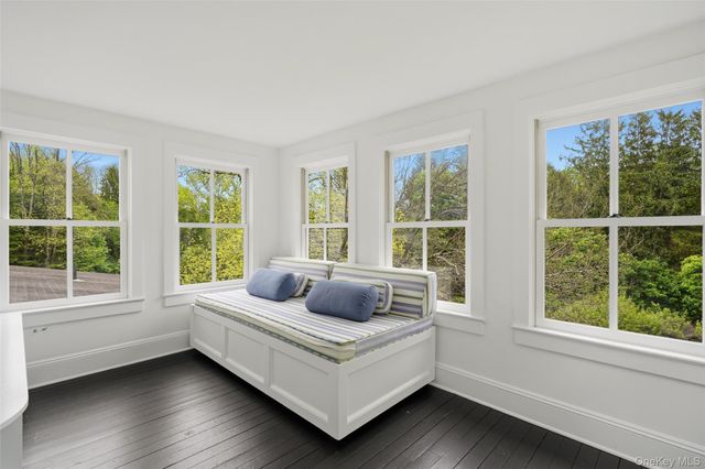 2 Mekeel Street, Katonah, NY 10536