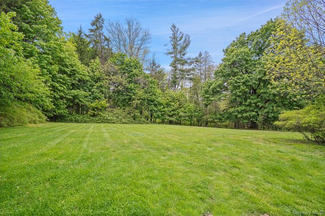 2 Mekeel Street, Katonah, NY 10536