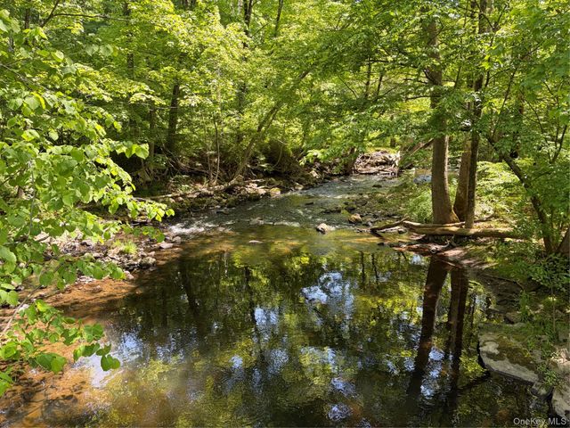 2 Mekeel Street, Katonah, NY 10536