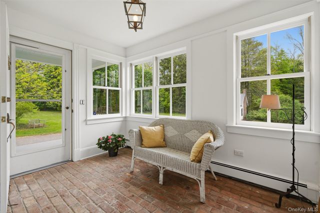 2 Mekeel Street, Katonah, NY 10536