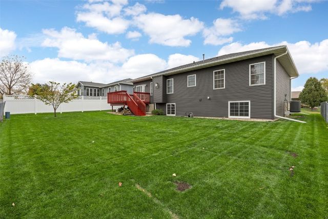 2235 Robert Drive, Marion, IA 52302