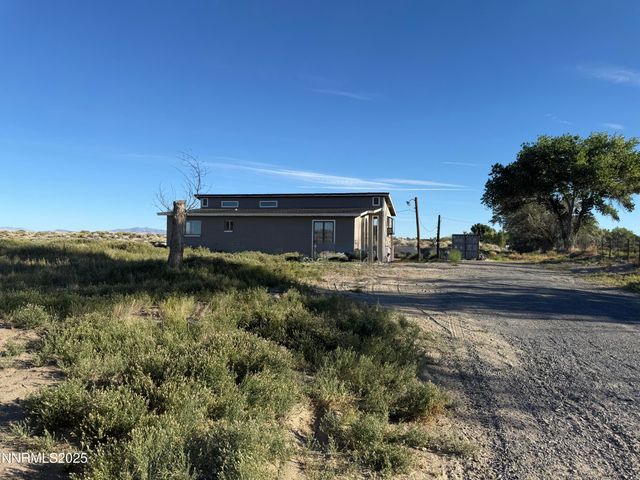 6722 Power Line Rd, Fallon, NV 89406