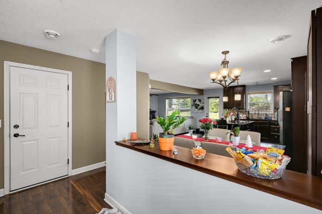 3437 Chestnut Lane, Eagan, MN 55123