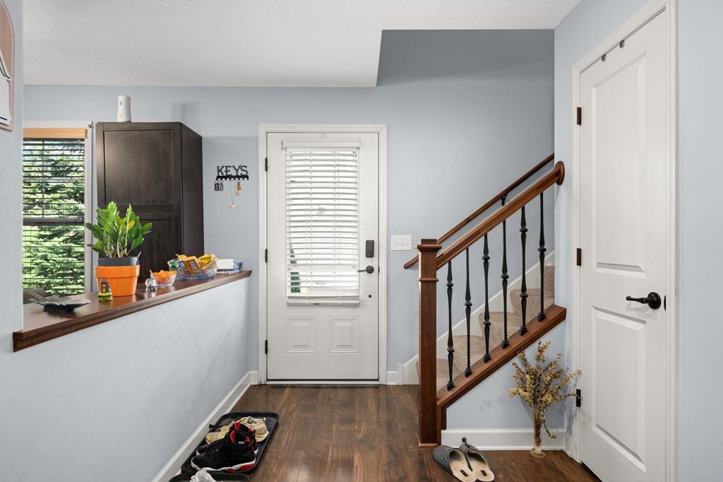 3437 Chestnut Lane, Eagan, MN 55123 — photo 4