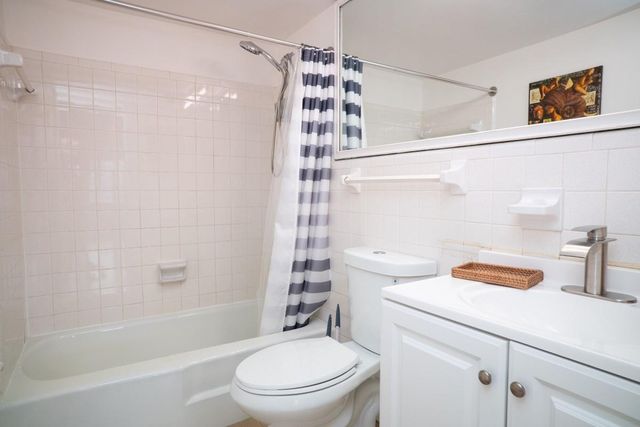 701 Pine Drive 107, Pompano Beach, FL 33060
