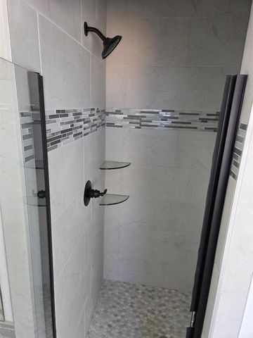 5873 NE Minnow Ln, Elgin, OK 73538