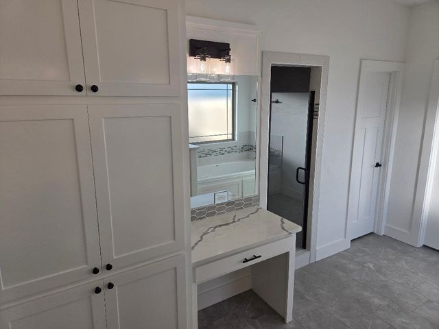 5873 NE Minnow Ln, Elgin, OK 73538