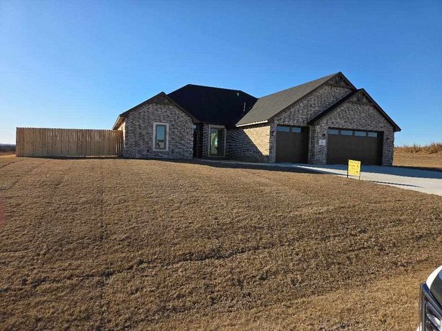 5873 NE Minnow Ln, Elgin, OK 73538