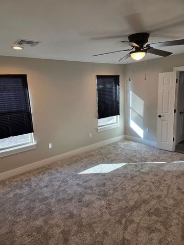 5873 NE Minnow Ln, Elgin, OK 73538