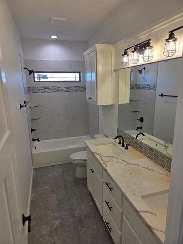 5873 NE Minnow Ln, Elgin, OK 73538