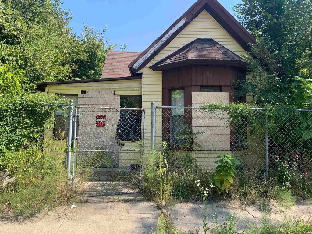 524 Euclid Avenue, South Bend, IN 46628