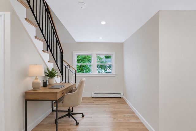 19 Charnock St 2, Beverly, MA 01915