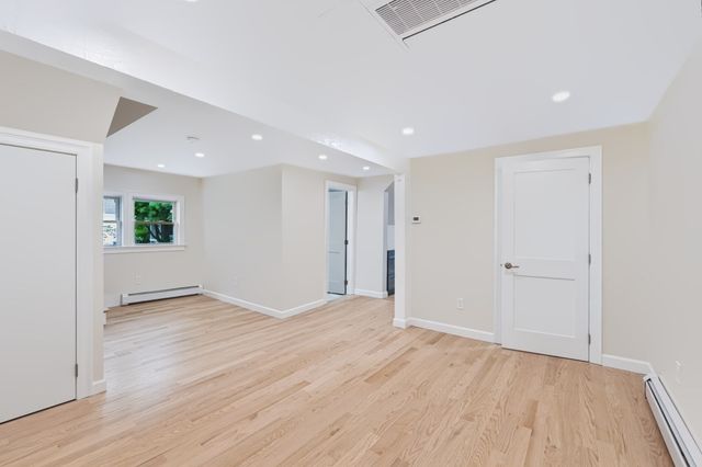 19 Charnock St 2, Beverly, MA 01915