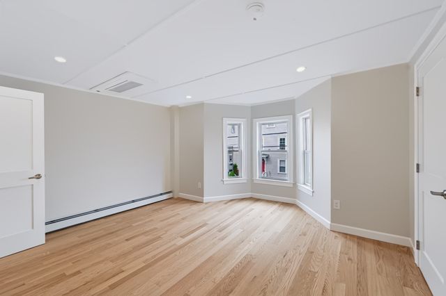 19 Charnock St 2, Beverly, MA 01915