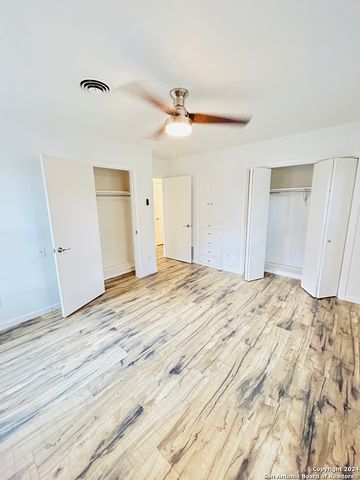 129 BEECHWOOD AVE, Universal City, TX 78148