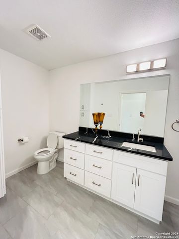 129 BEECHWOOD AVE, Universal City, TX 78148