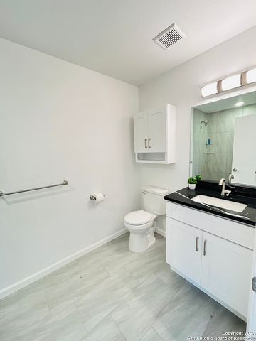 129 BEECHWOOD AVE, Universal City, TX 78148