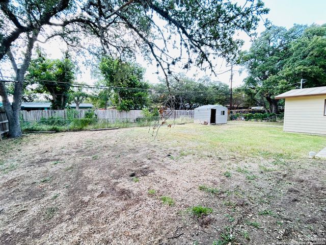 129 BEECHWOOD AVE, Universal City, TX 78148