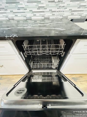 129 BEECHWOOD AVE, Universal City, TX 78148