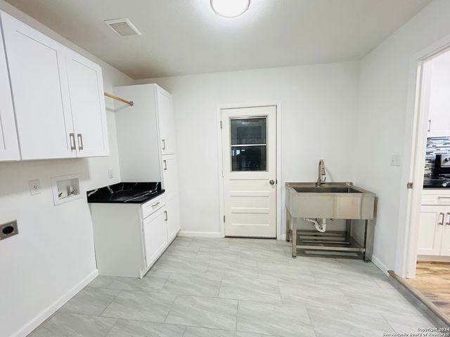 129 BEECHWOOD AVE, Universal City, TX 78148