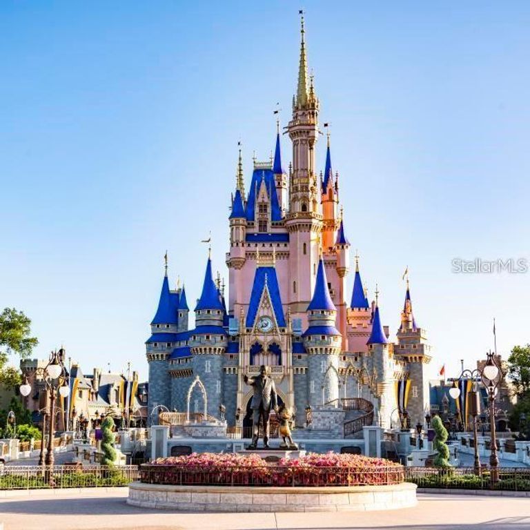 Image 16 of property listing at 1760 ATRIUM DRIVE, Sun City Center, FL 33573