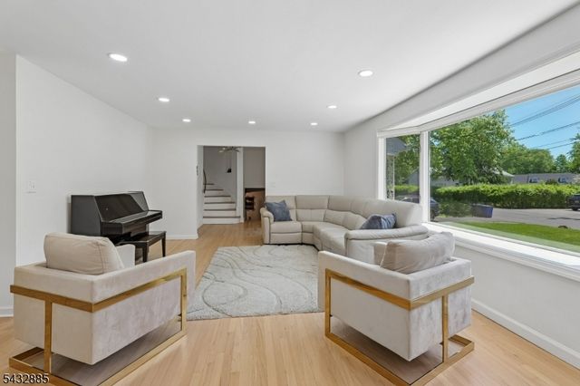 215 Exeter Way, Hillside Twp., NJ 07205