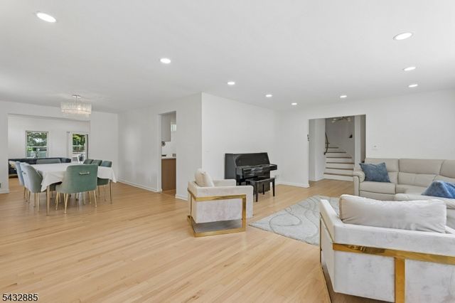 215 Exeter Way, Hillside Twp., NJ 07205