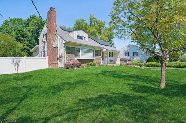 215 Exeter Way, Hillside Twp., NJ 07205