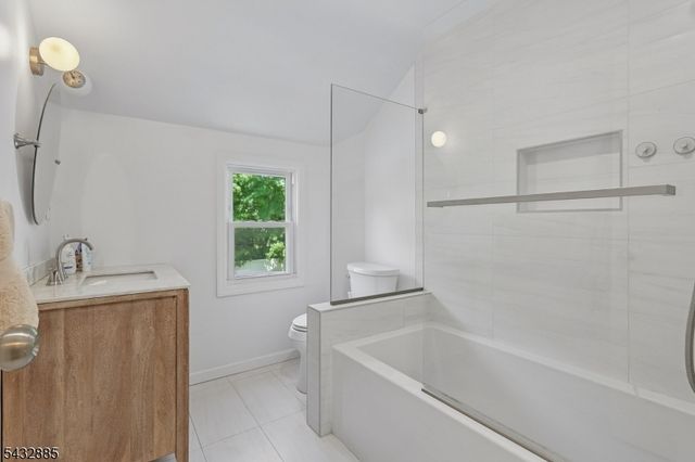 215 Exeter Way, Hillside Twp., NJ 07205