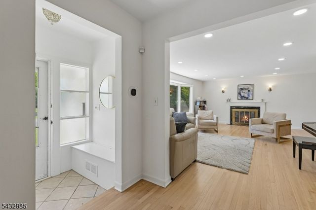 215 Exeter Way, Hillside Twp., NJ 07205