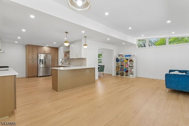 215 Exeter Way, Hillside Twp., NJ 07205