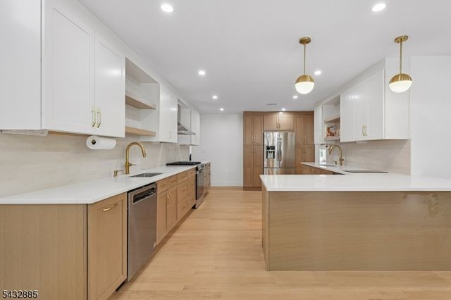 215 Exeter Way, Hillside Twp., NJ 07205